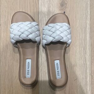 Steve Madden White Braided Slide Sandals with Tan Footbed